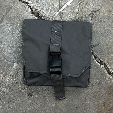 Clearance Buckle Double Mag Pouch
