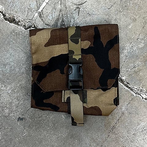 Clearance - Buckle Double Mag Pouch